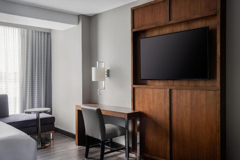Omaha Marriott Downtown At The Capitol District 5