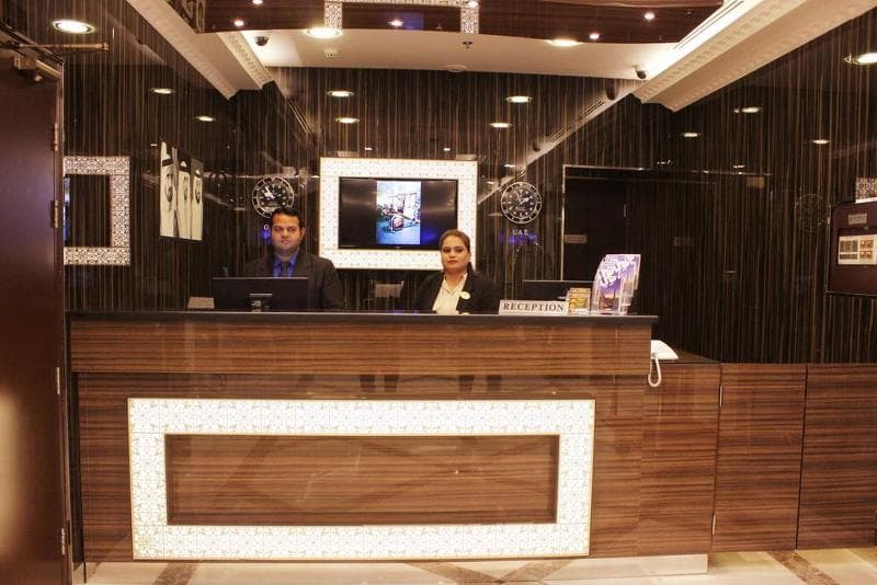 Montreal Naif Hotel 5