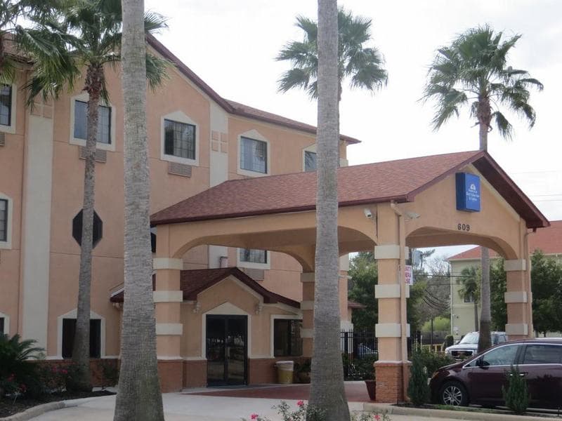 Americas Best Value Inn Houston at FM 1960 & I-45 3