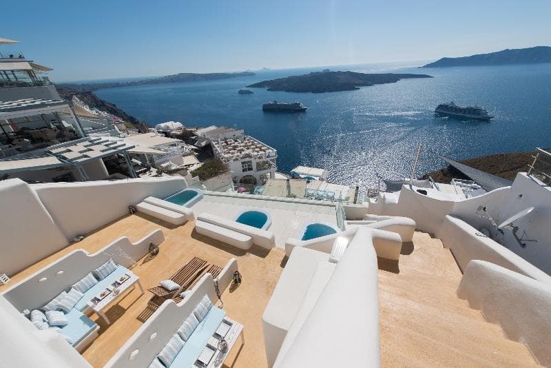 On The Cliff Suites main