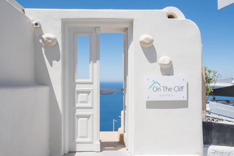 On The Cliff Suites photo 1