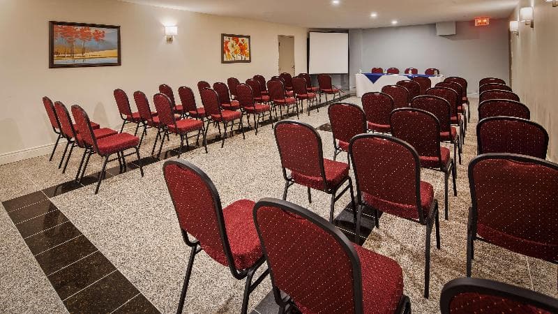 Best Western Plus Montreal East photo 1