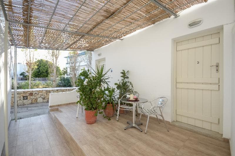 Depis Suites & Apartments 3