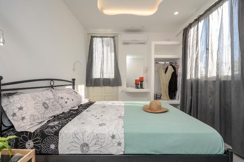 Depis Suites & Apartments 4