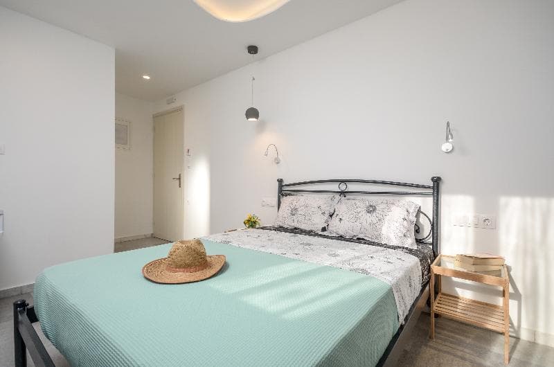 Depis Suites & Apartments 5
