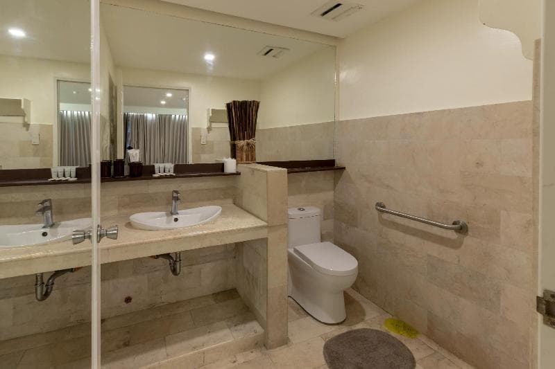 The Selah Garden Hotel 5