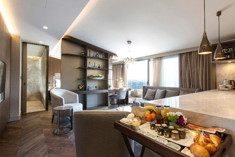 Noble22 Suites 4