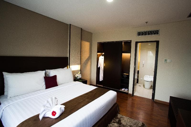 The Royale Krakatau Hotel 5