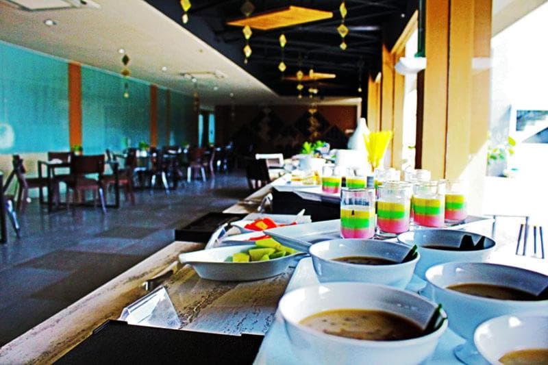 Front One Akshaya Hotel Karawang photo 1
