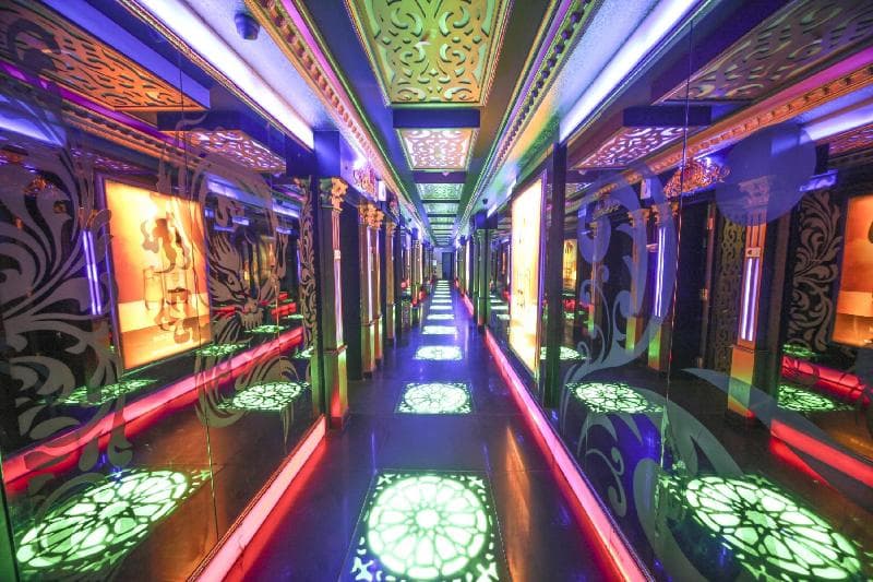 New Hollywood Hotel 5
