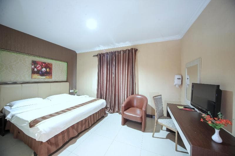 New Hollywood Hotel photo 1