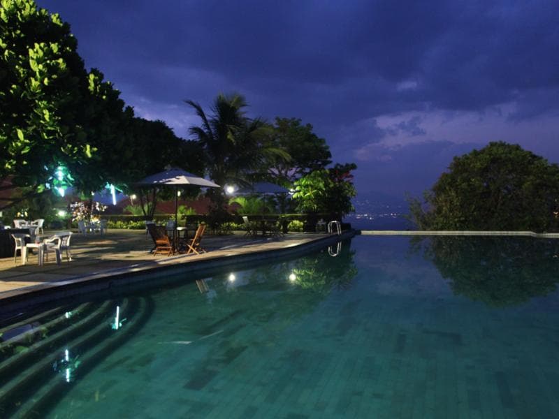 D Emmerick Salib Putih Hotel Salatiga 5