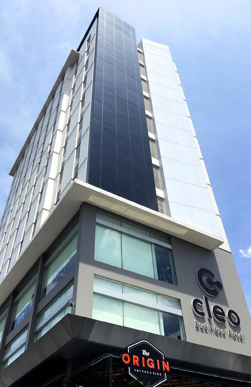 Cleo Hotel Jemursari photo 1