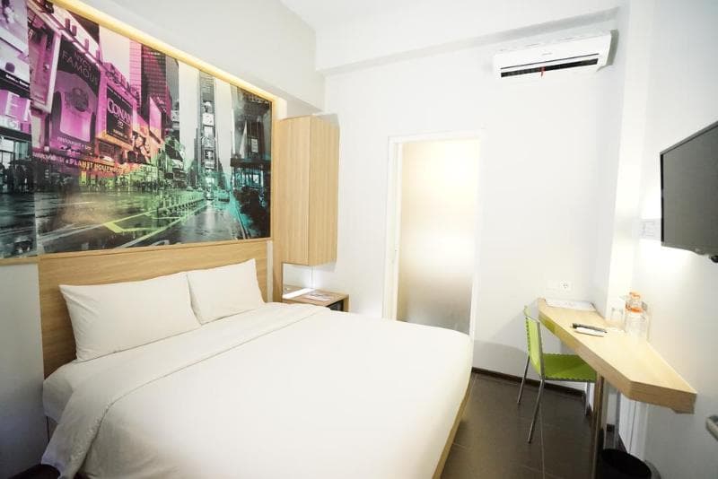 Cleo Hotel Jemursari 4