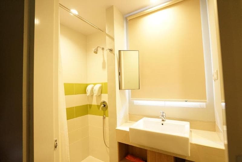 Cleo Hotel Jemursari 5