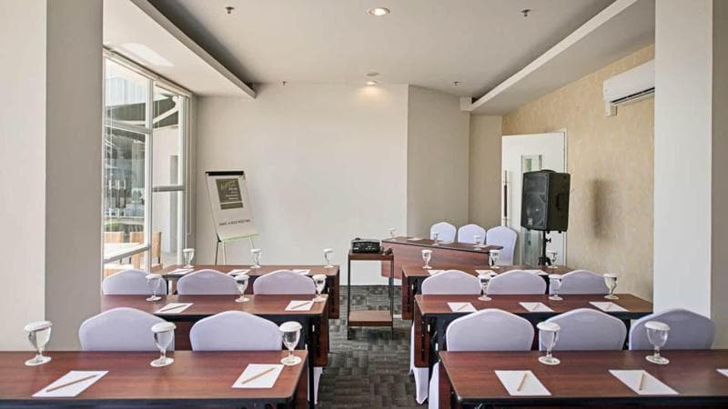 Whiz Prime Hotel Hasanuddin Makassar photo 1