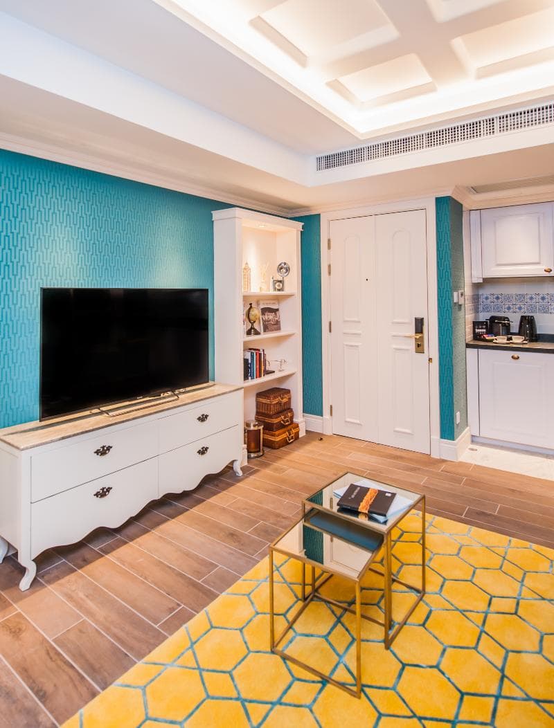 Madera Hollywood 5