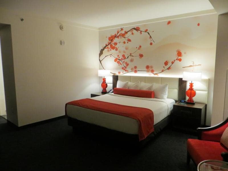 Lucky Dragon Hotel 4