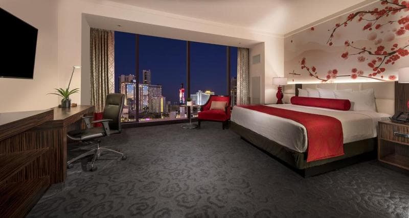 Lucky Dragon Hotel 5