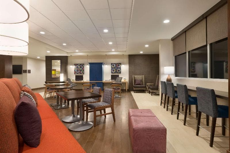 Home2 Suites By Hilton Phoenix Glendale-Westgate 5