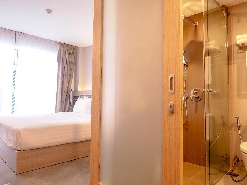 Clarion Hotel Patong Beach, Phuket 5