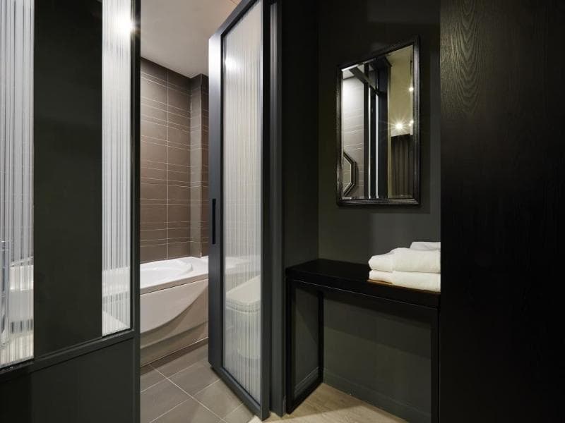 Urban Island Hotel 3