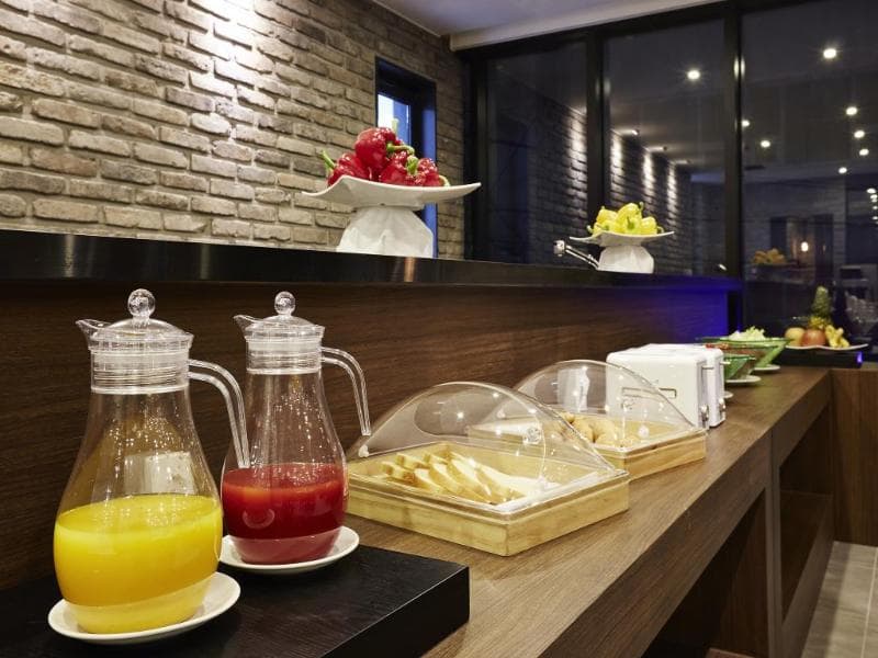 Urban Island Hotel 4