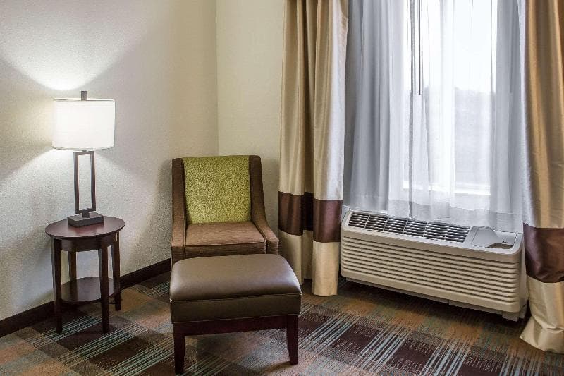 Comfort Inn 3