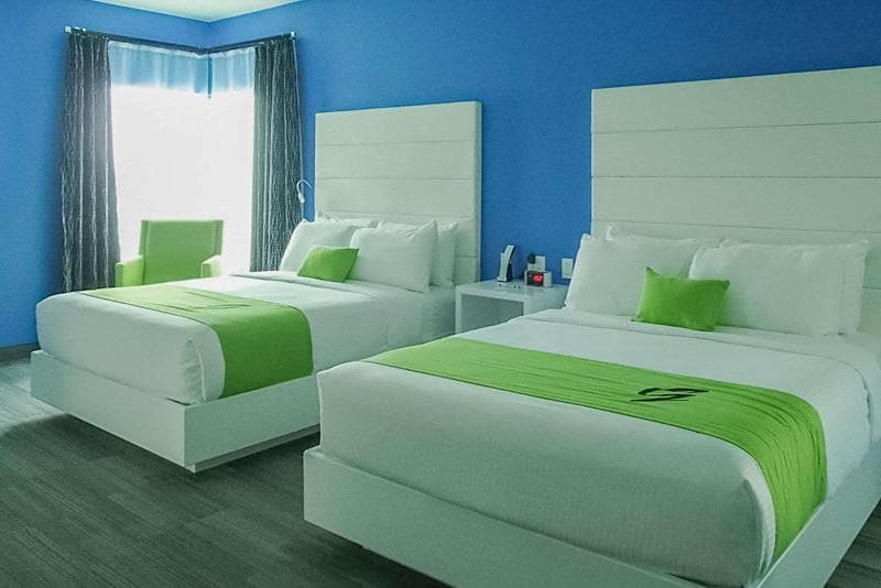 The Garland Hotel 4