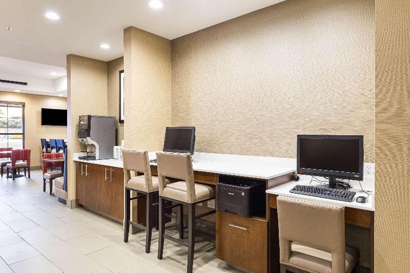 Comfort Suites Greenville South photo 1
