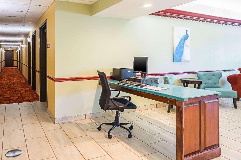 Econo Lodge Inn & Suites Ripley 1