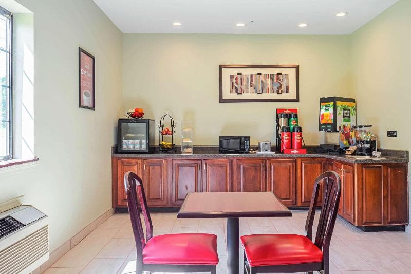 Econo Lodge Inn & Suites Ripley 2