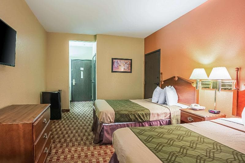 Econo Lodge Inn & Suites Ripley 5