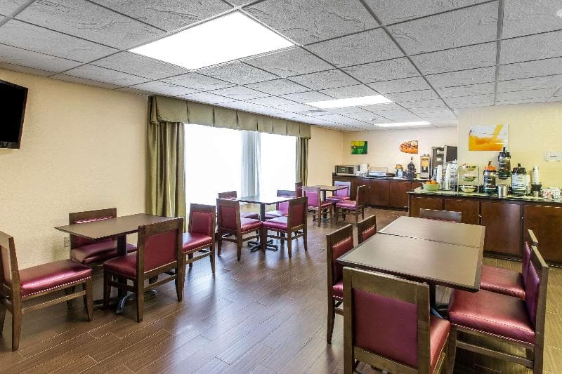 Quality Inn 5