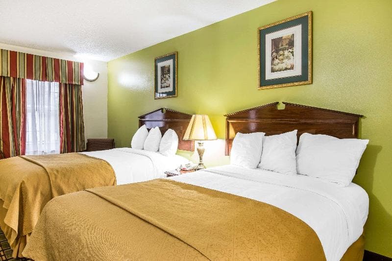 Quality Inn Eastman 2