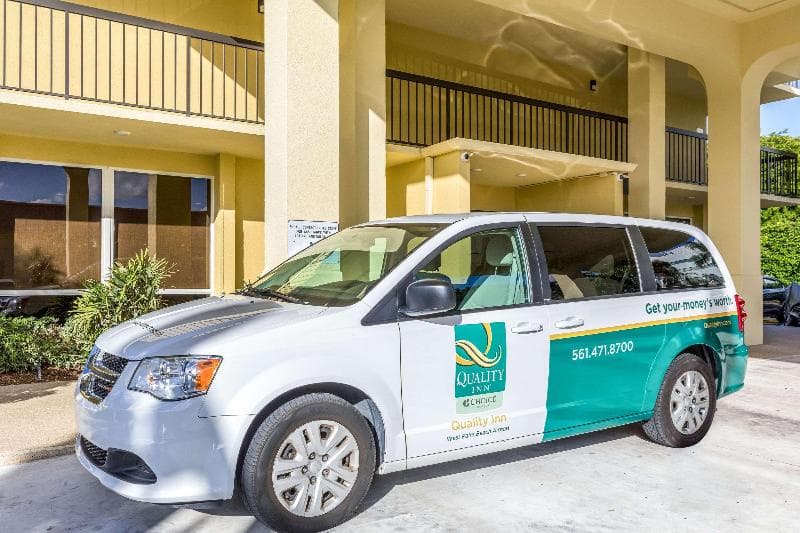 Quality Inn Palm Beach International Airport 5