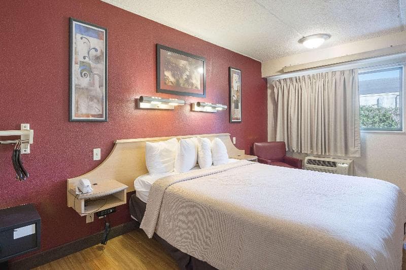 Rodeway Inn 2