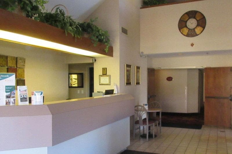 Rodeway Inn 3