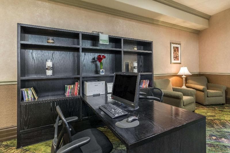 Clarion Hotel & Conference Centre Sherwood Park photo 1