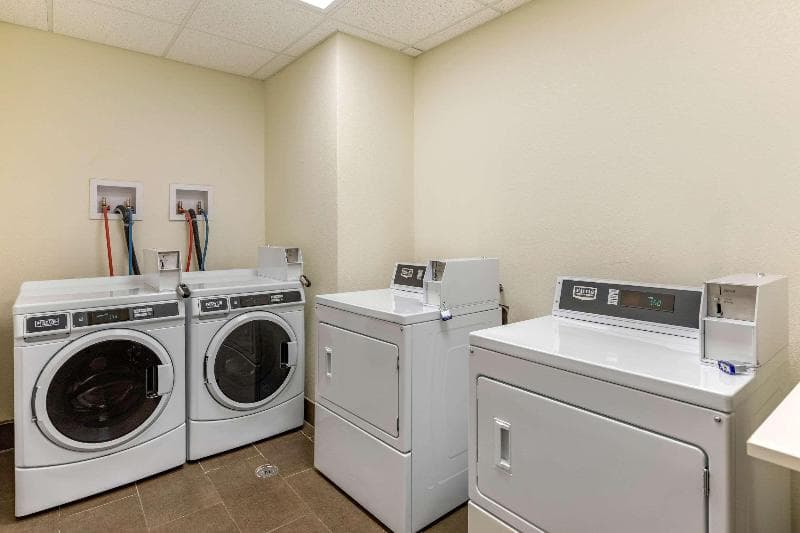 MainStay Suites Near Denver Downtown photo 1