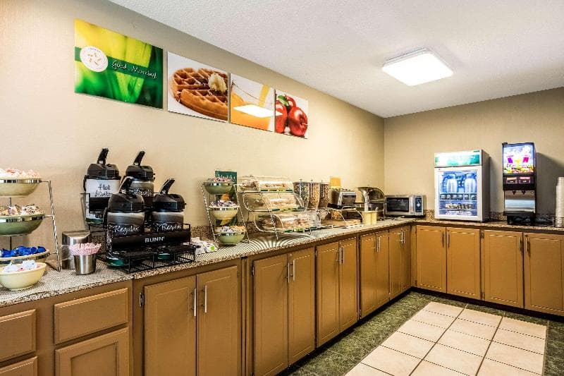 Quality Inn Sandersville 3