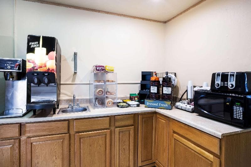 Rodeway Inn Sergeant Bluff - Sioux City photo 1