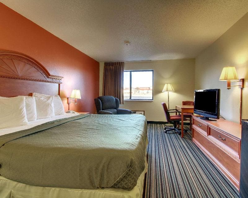 Quality Inn 5