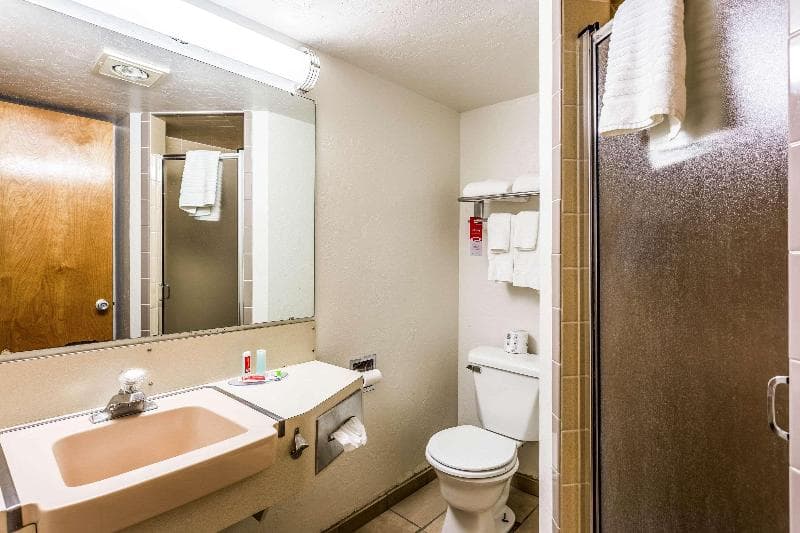 Econo Lodge main