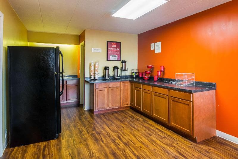 Econo Lodge South Holland main
