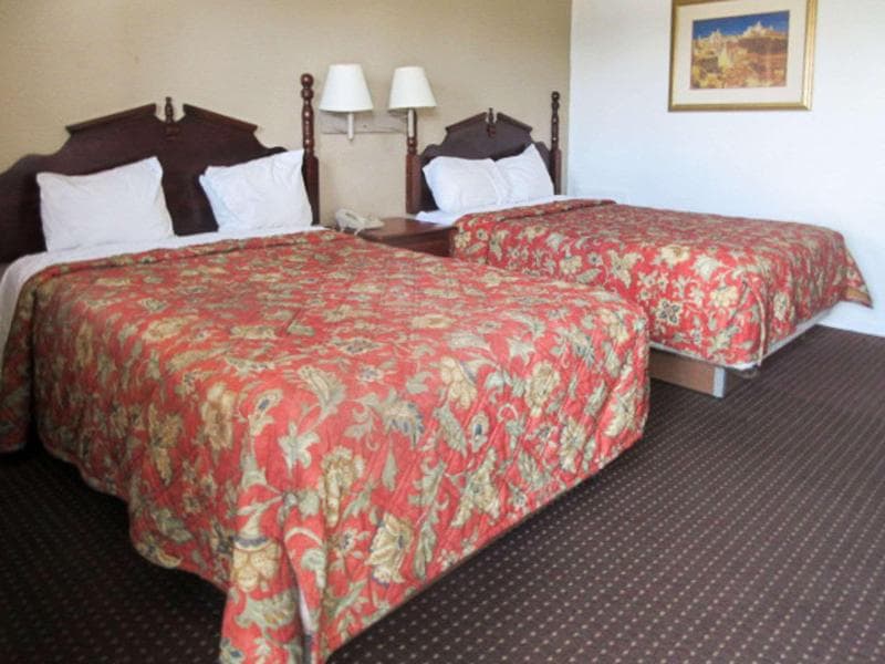 Rodeway Inn Terre Haute photo 1