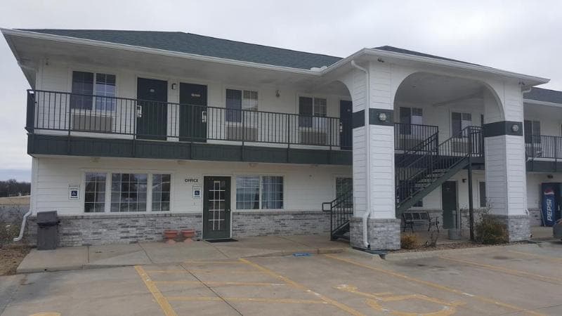Rodeway Inn 5