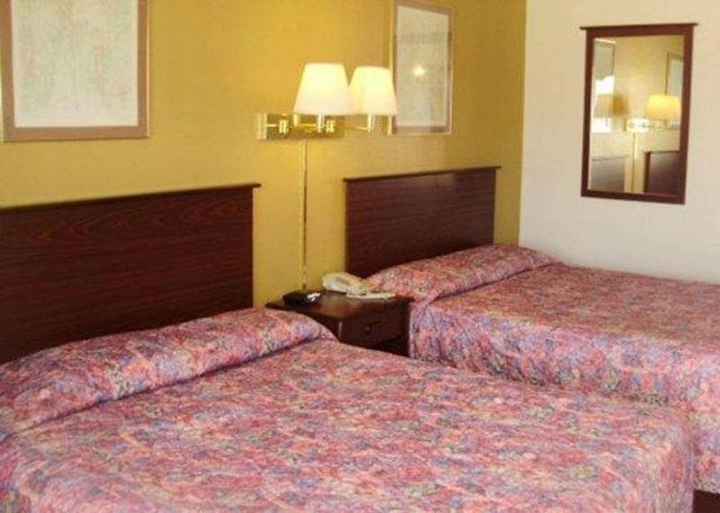 Rodeway Inn 2