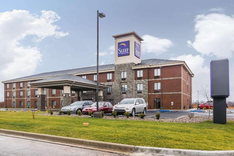 Sleep Inn & Suites 3