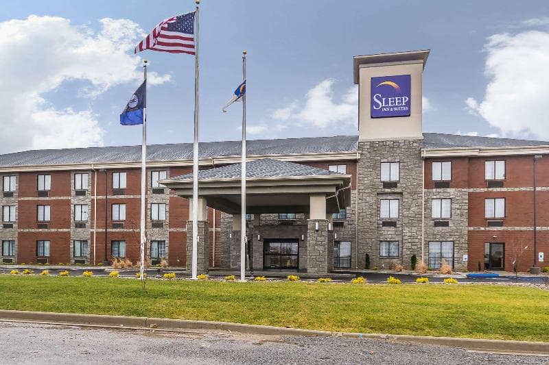 Sleep Inn & Suites 5